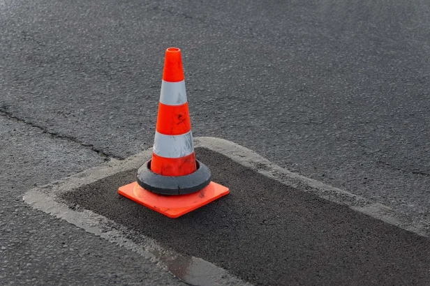 PATCHING & POTHOLE REPAIRS
